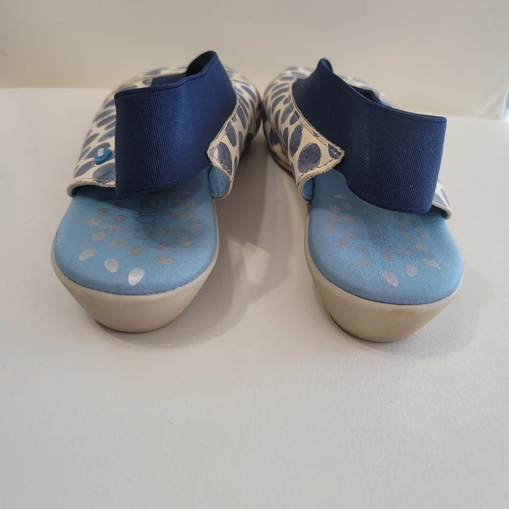 Cloud Caliber Tupai Blue Slingback Leather Sandal Women's sizes 37